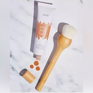 TARTE BB BLUR TINTED MOISTURIZER SPF30 WITH BRUSH, 16N (FAIR/LIGHT), NWT.